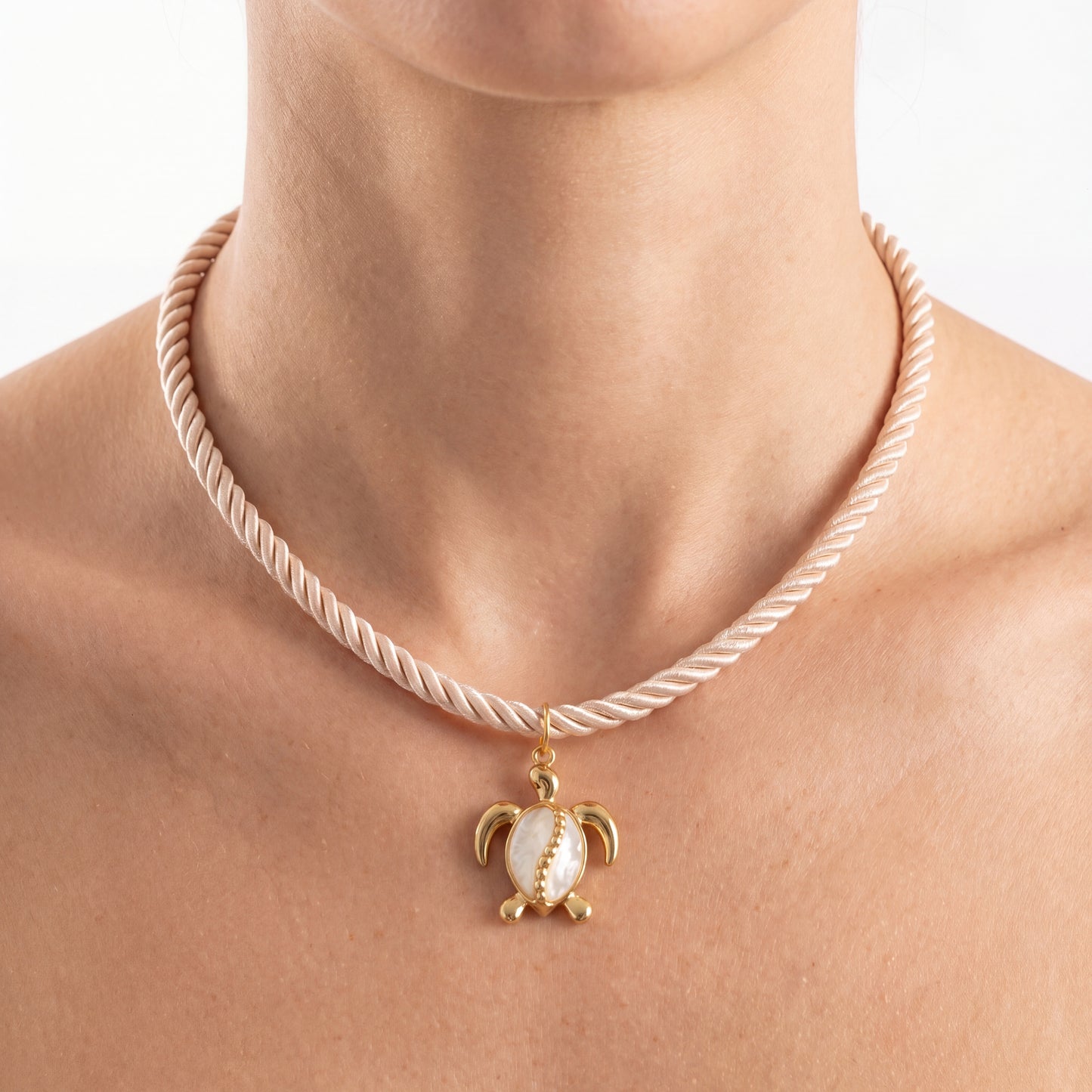 Nacre Necklace